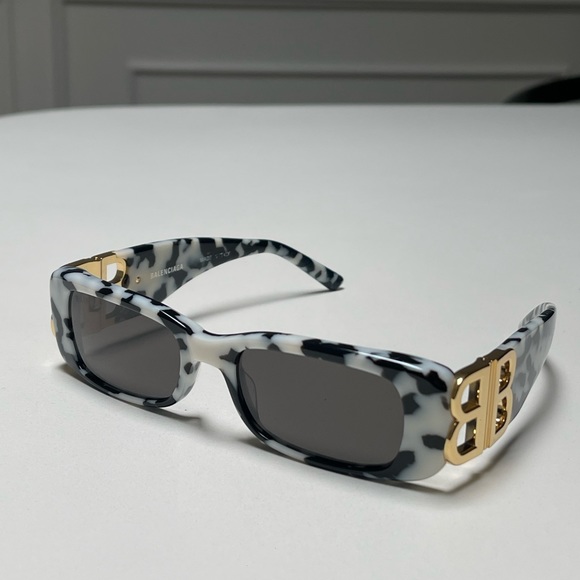 Balenciaga Dynasty Rectangular Frame Sunglasses - Picture 7 of 7